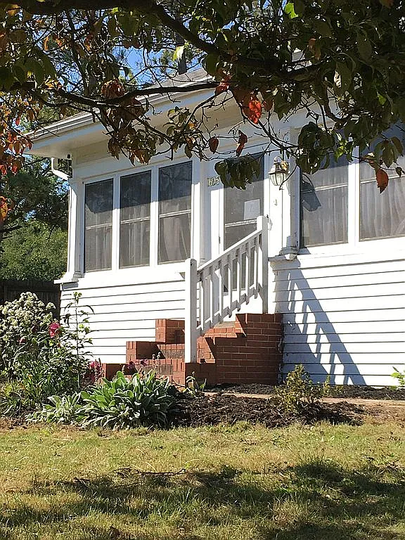 1695 Brodhead Rd photo 1