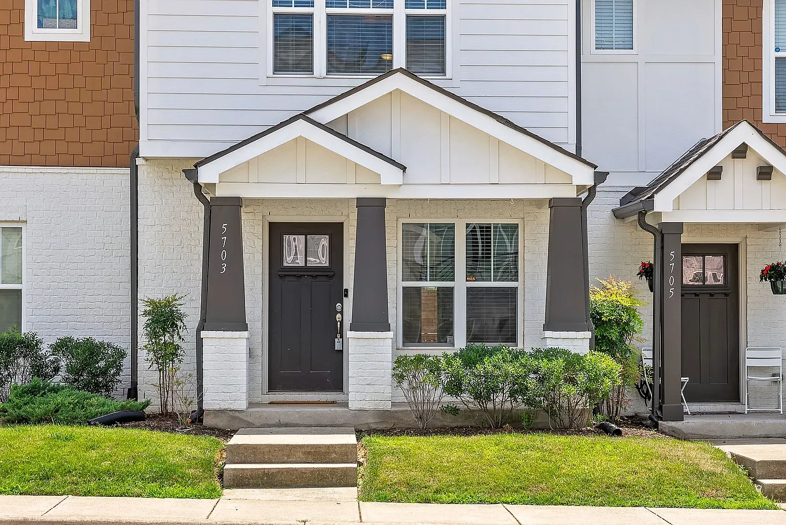 2 bed, 2.5 bath, 1198 sqft, $2,800 — Photo 3