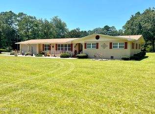1401 N Waukesha St, Bonifay, FL 32425