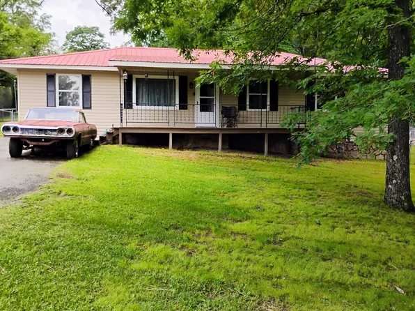 410 Barry St SW, Fort Payne, AL 35968