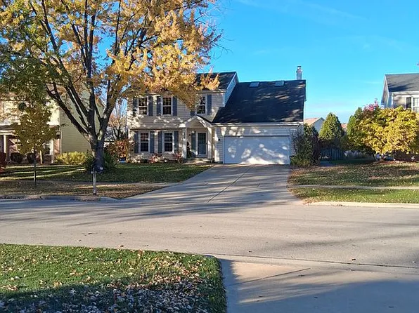 2272 Albright Ln, Wheaton, IL 60189