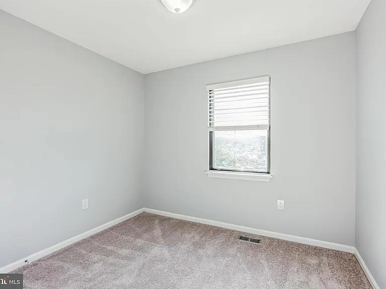 7842 C St — Photo 20