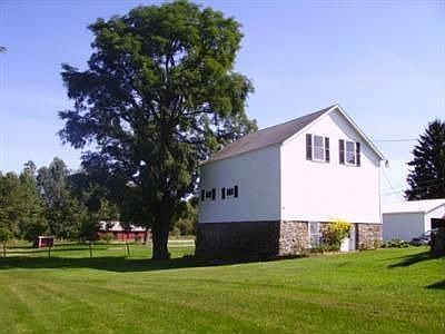 3 story barn