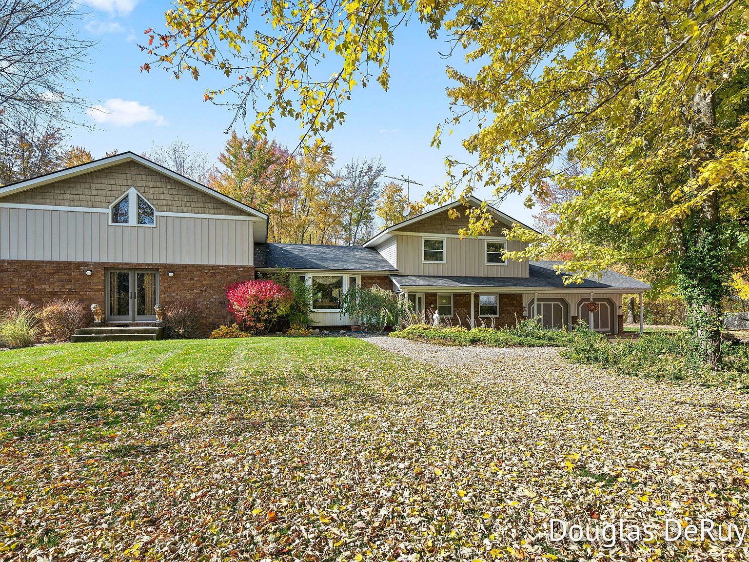 8425 Breton Ave SE, Caledonia, MI 49316 Zillow