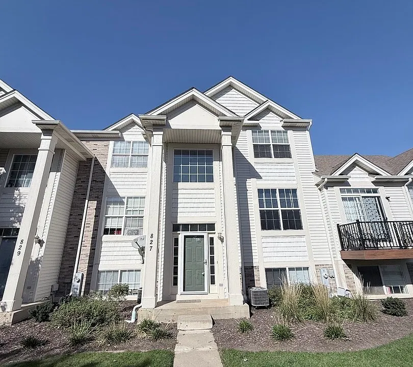 827 Summit Creek Dr