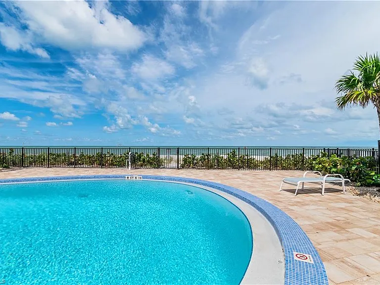 3399 Gulf Shore Blvd N #309 — Photo 14