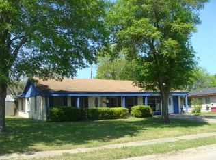 703 Meadow Ln, Mexia, TX 76667