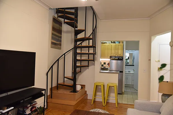 Rented by Kain Realty | media 19