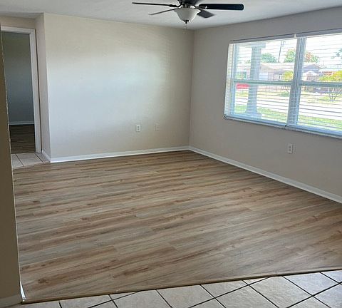 5th image of 3615 Brompton Dr