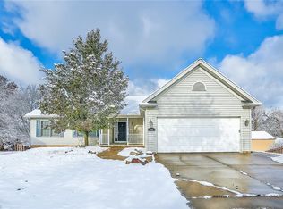 1108 Shadowfax Cir, Akron, OH