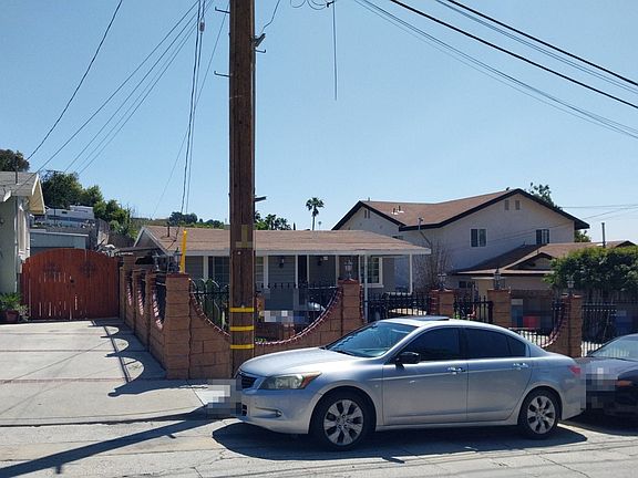 3rd image of 4112 Portola Ave