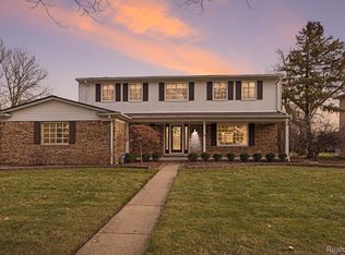 2754 Denise Dr, Troy, MI