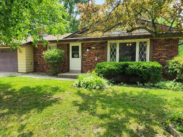 7715 South Manitowoc AVENUE, Oak Creek, WI 53154