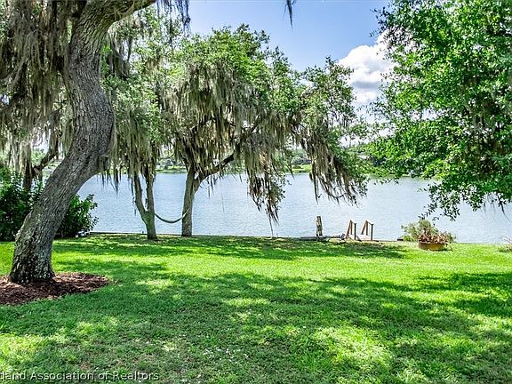 3rd image of 741 Lake Blue Dr