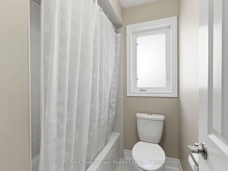138 Kersey Cres — Photo 33