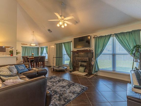 4th image of 3308 Mallard Ln