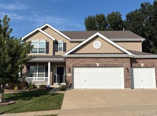 5345 Mondavi Dr, Saint Louis, MO 63129