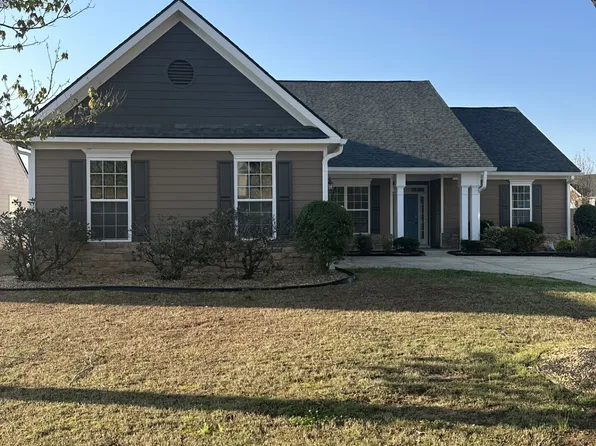 126 Horseshoe Ln, Hiram, GA 30141