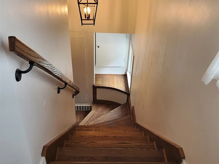 249 W Buell Rd E — Photo 47