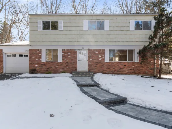 104 Cedar Heights Road, Stamford, CT 06905