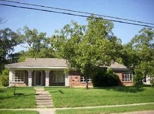 1300 Eagle Dr, Fort Worth, TX 76111