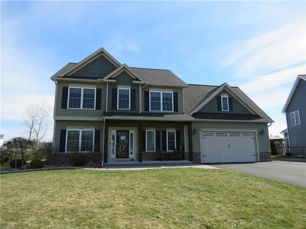 96 Country Village Ln, Hilton, NY 14468