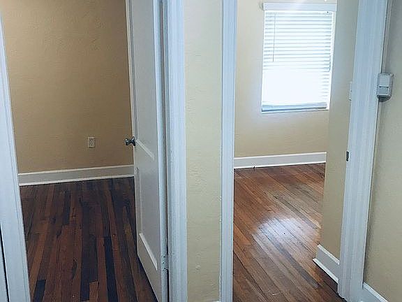 4th image of 3609 E Tampa Cir