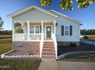 1037 Lake Rd, Hertford, NC 27944