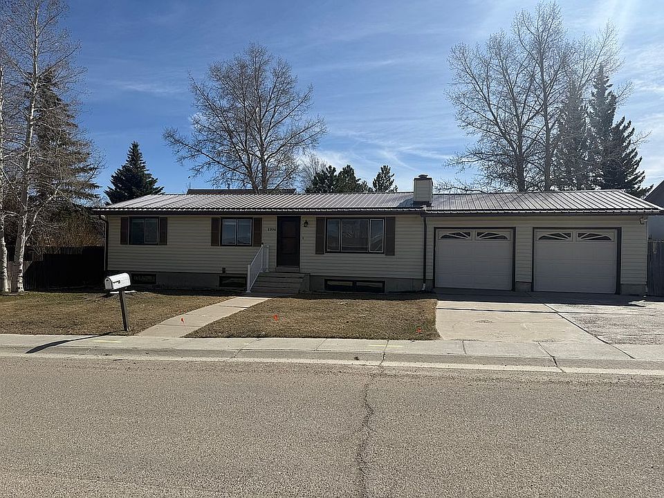 1st image of 1006 Garnet St