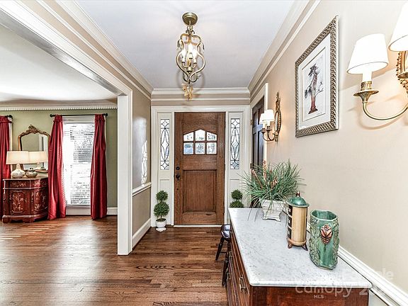 4th image of 4511 Twin Oaks Pl