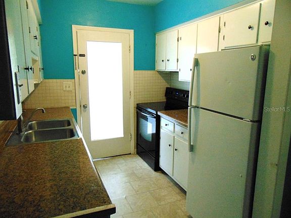 4th image of 1301 N Lotus Dr #A