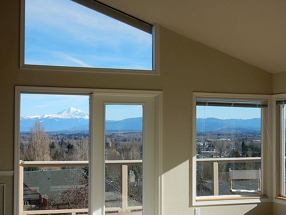 Living rm view to East