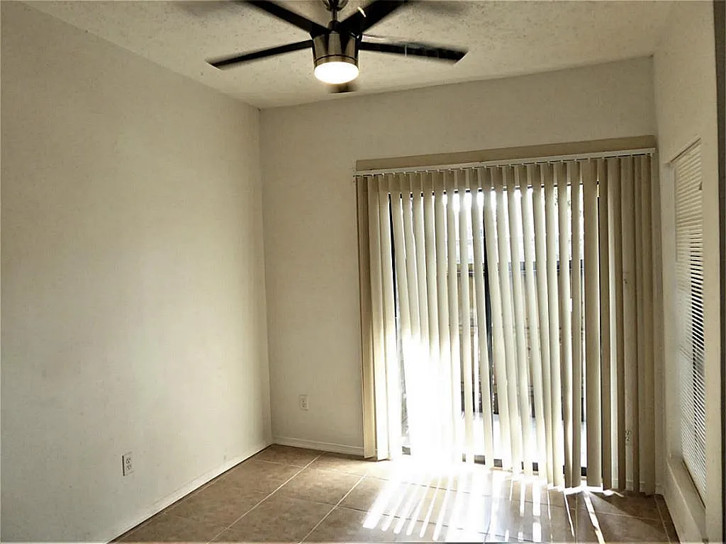 1 bed, 836 sqft, $1,100 — Photo 4