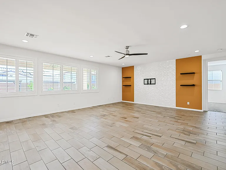 14049 W Desert Hollow Dr — Photo 4