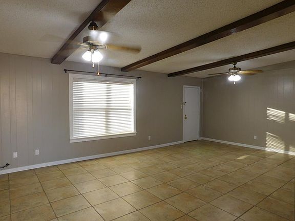 3rd image of 1401 S County Road 1083 APT A