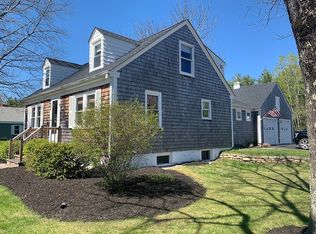 90 Middle Rd, Falmouth, ME 04105