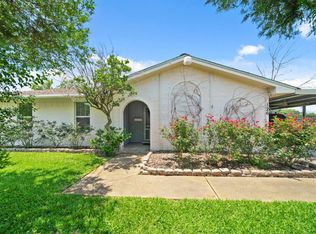 126 S 6th St, La Porte, TX 77571