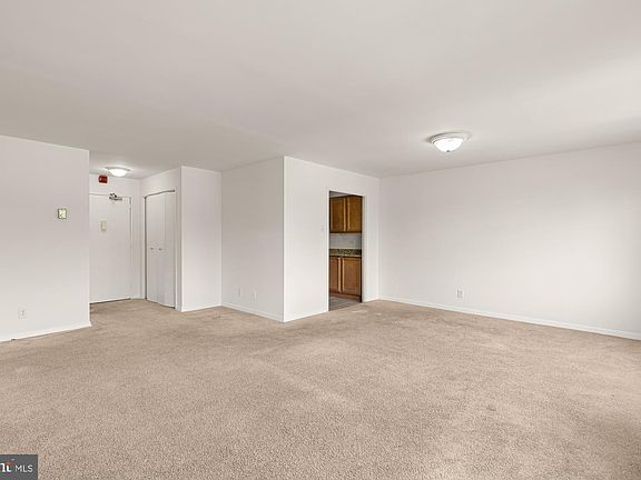 5th image of 1900 Lyttonsville Rd APT 818