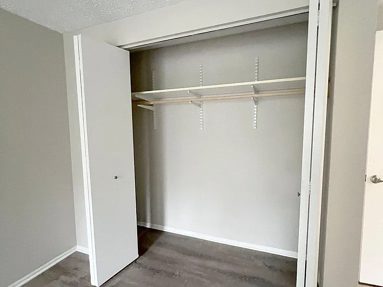 16337 Pewter Ln — Photo 15