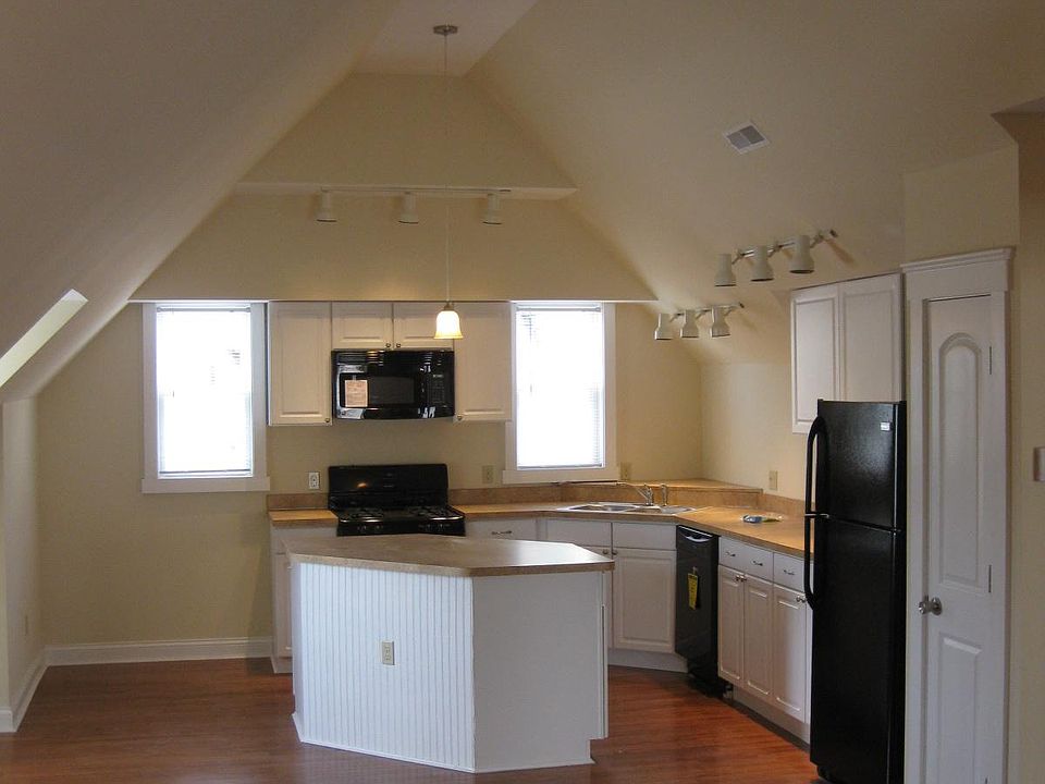 2nd image of 2669 Highland Ave APT 4