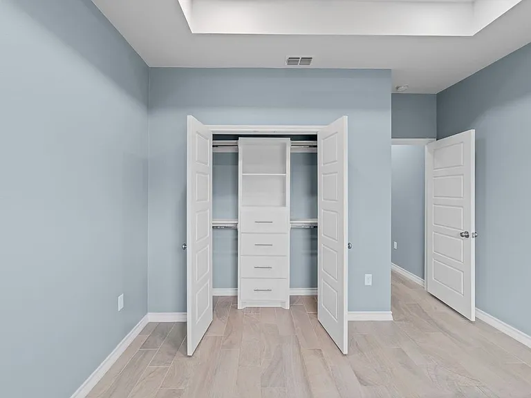 9448 W Queen Palm — Photo 2
