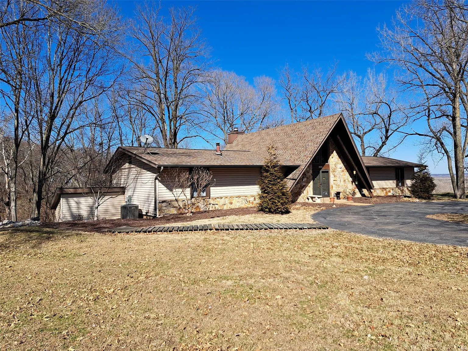 175 Quindaro Dr photo 1