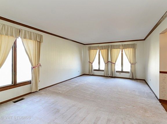 2nd image of 2840 Dartmouth Ln