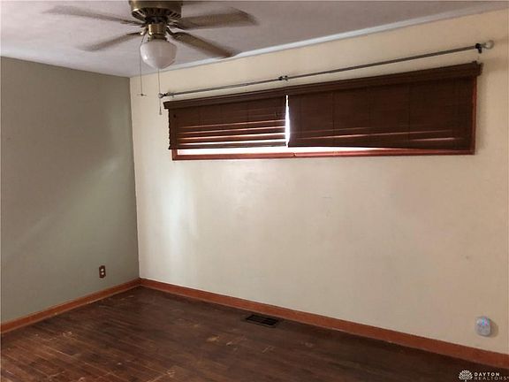 4th image of 2117 Gay Dr