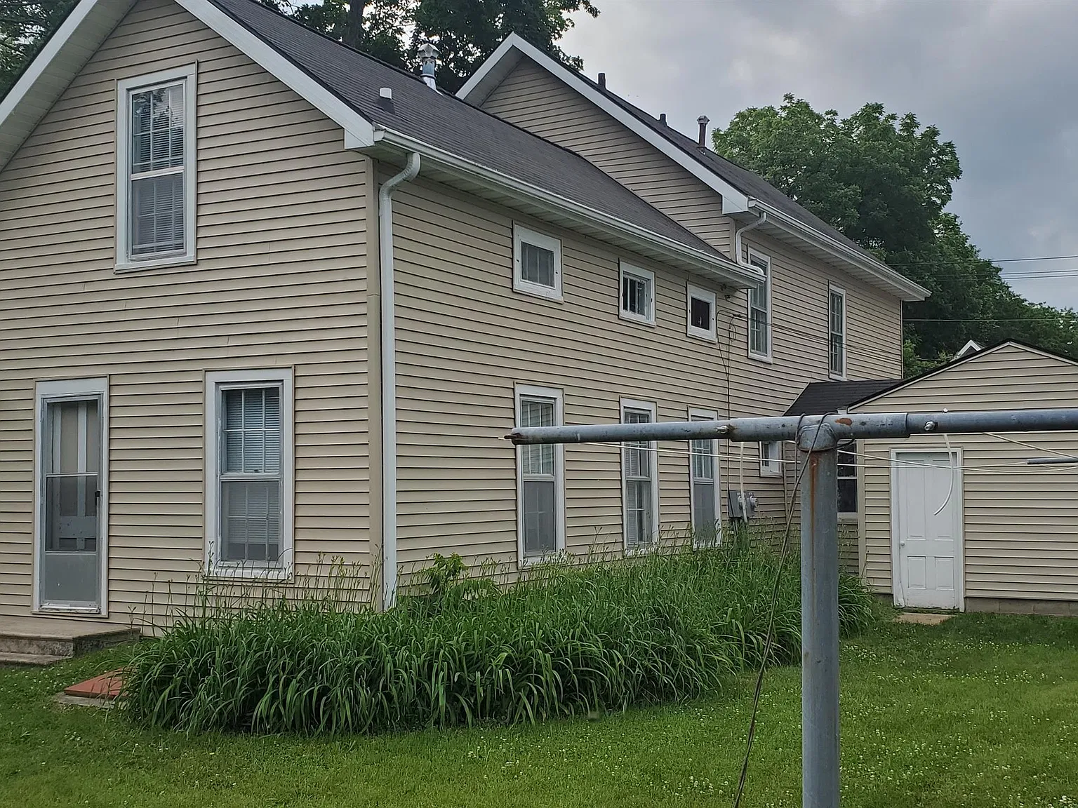 803 W 6th - 02 — Photo 2