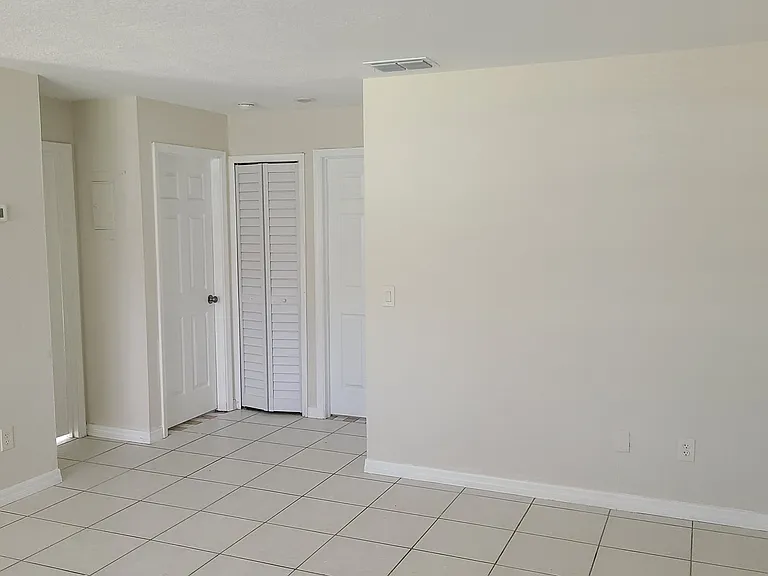 223 Fairlane Ave #223 — Photo 3