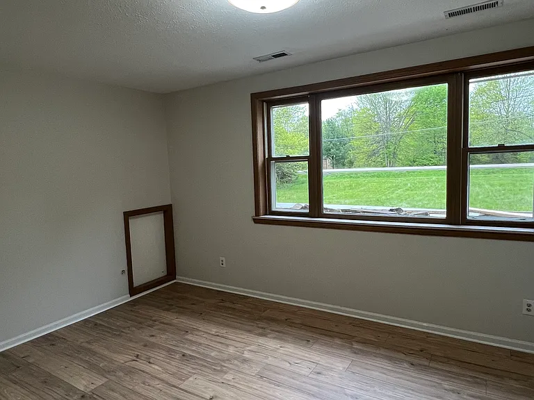 8335 Shepard Rd — Photo 25