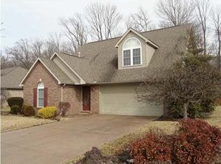 4906 Lincoln Pointe Dr, Newburgh, IN 47630