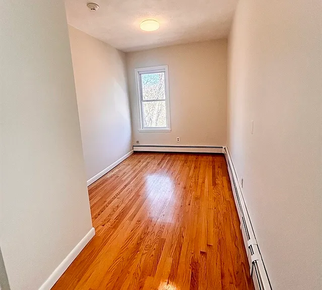 8 Fair St #4 — Photo 5