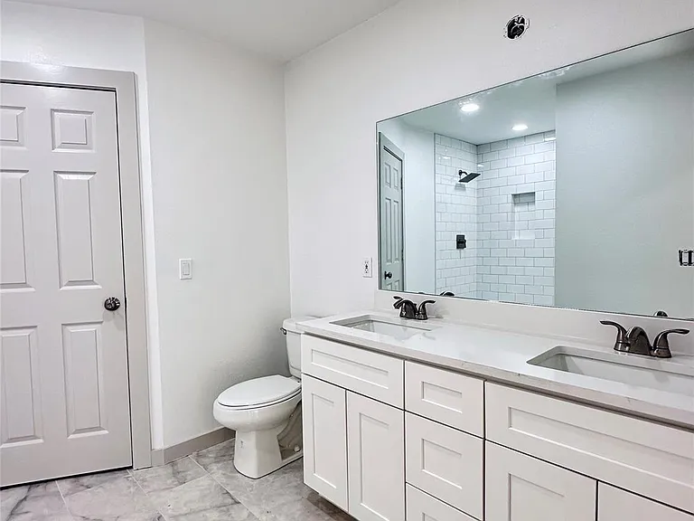 109 High Point Blvd — Photo 12